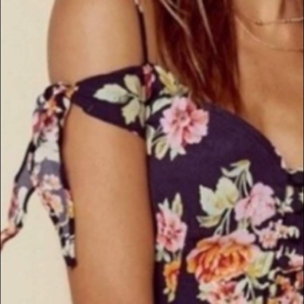 Crop Top - Picture 4 of 4
